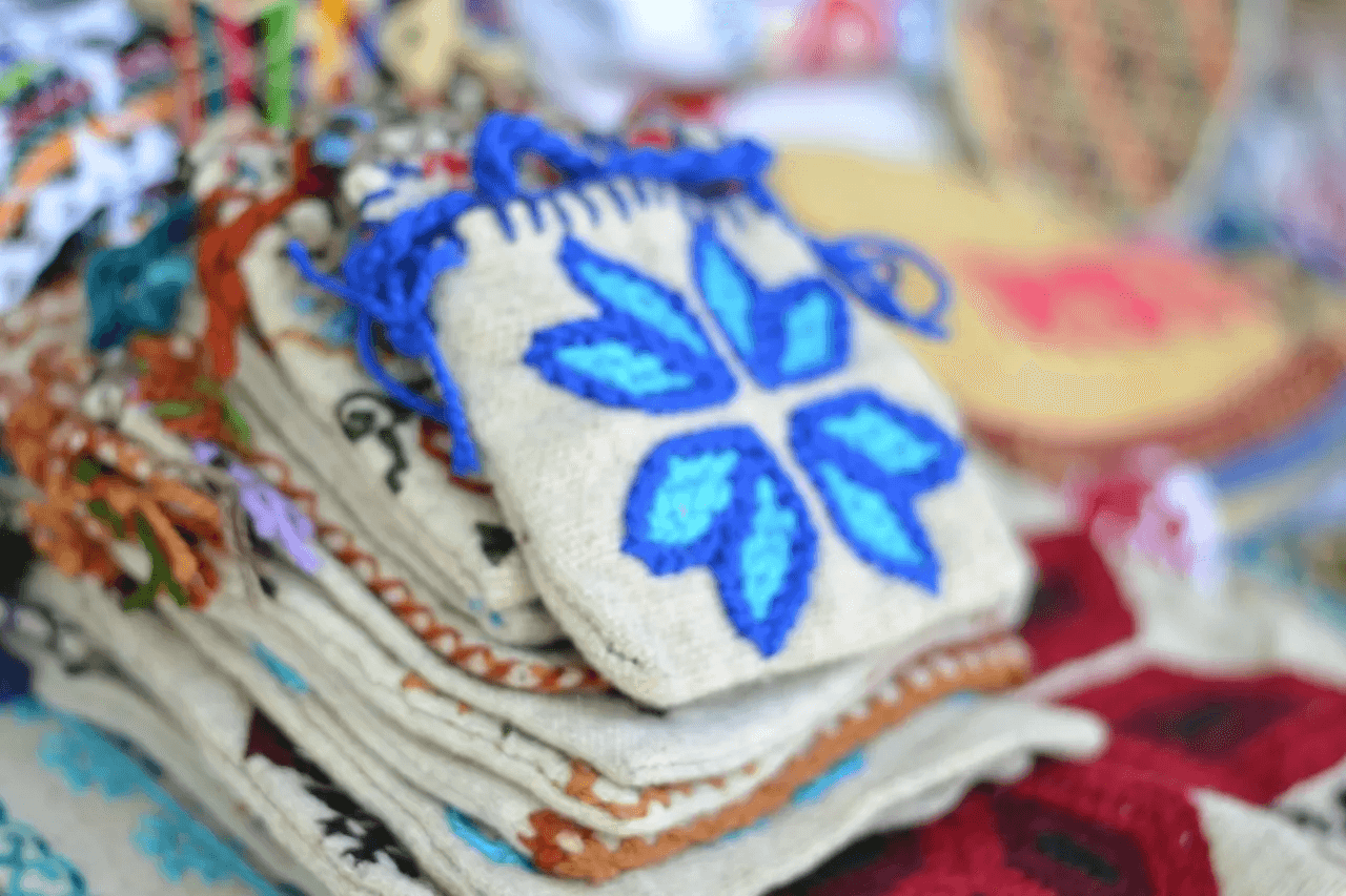 El bordado tradicional en Ixtapan: arte textil entre generaciones